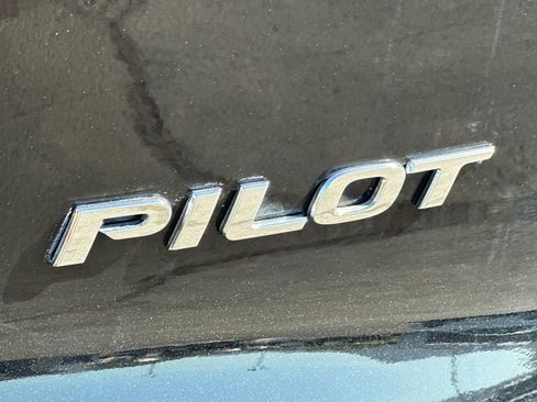 Used 2016 Honda Pilot Elite image 28
