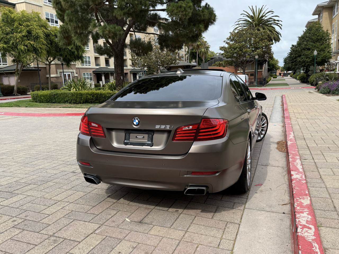 Used 2015 BMW 550i Sedan RWD image 9