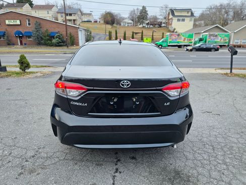 Used 2021 Toyota Corolla LE image 6