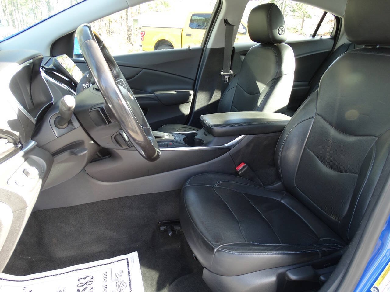 Used 2018 Chevrolet Volt Premier FWD image 2