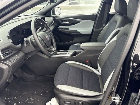 Used 2024 Buick Envista Preferred w/ Convenience I Package image 18