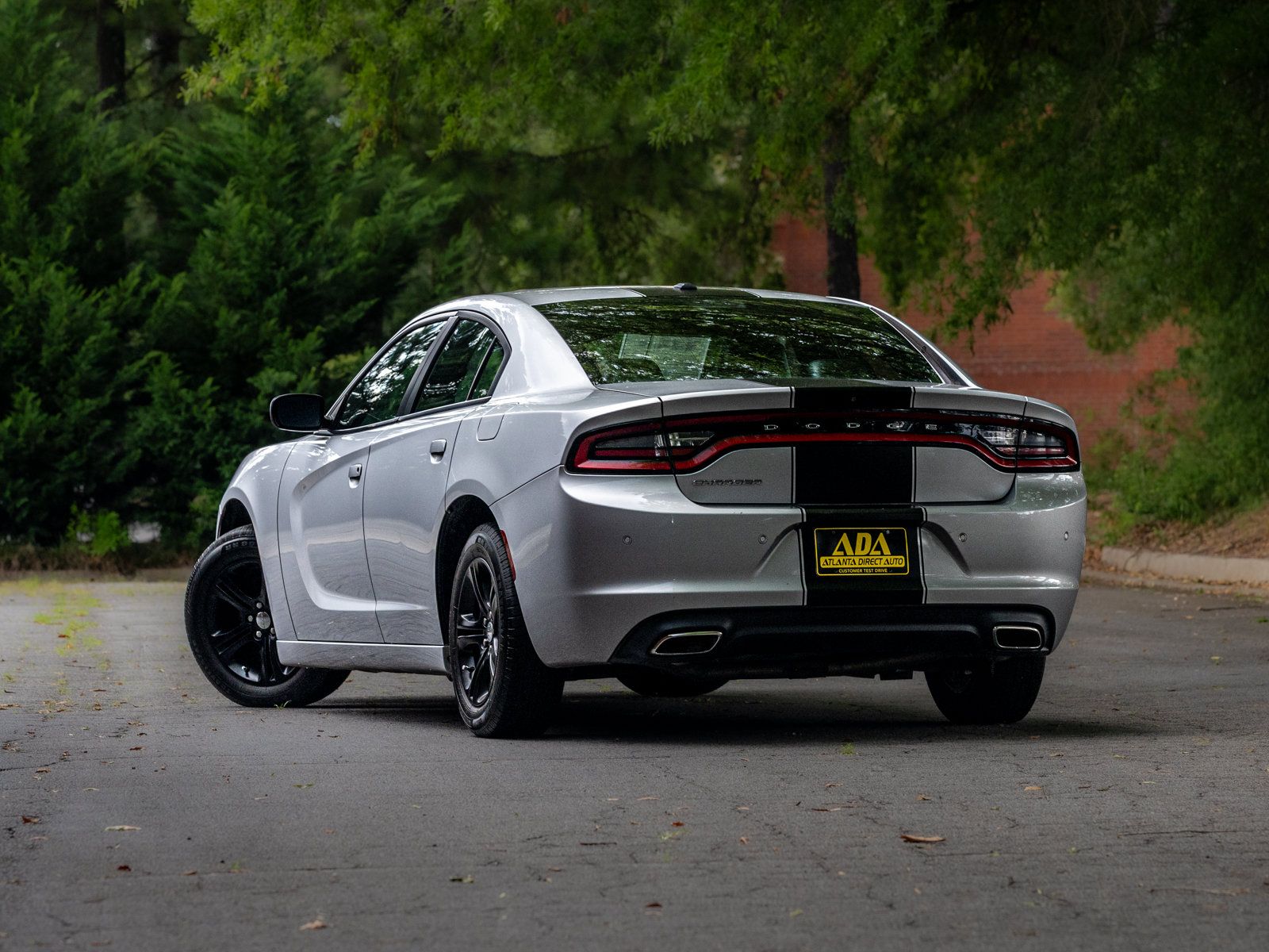 Used 2021 Dodge Charger SXT w/ Leather Interior Group RWD image 3