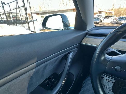 Used 2018 Tesla Model 3 Long Range image 12