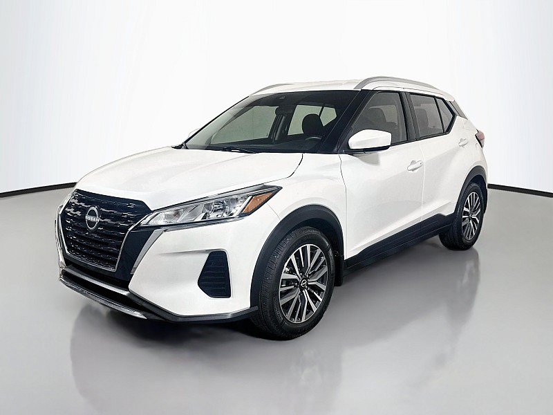 Used 2023 Nissan Kicks SV FWD image 3
