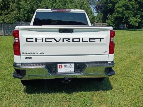 Used 2022 Chevrolet Silverado 1500 LT AWD/4WD image 6