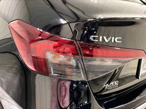 Used 2025 Honda Civic Sport image 29