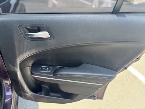 Used 2021 Dodge Charger SXT w/ Leather Interior Group RWD image 21