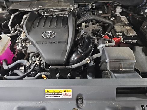 Used 2023 Toyota Highlander XSE FWD image 33