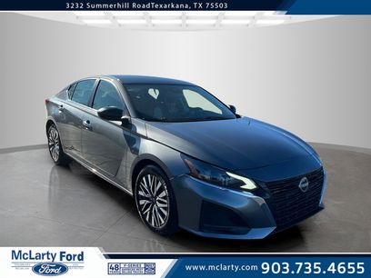 Used 2024 Nissan Altima 2.5 SV