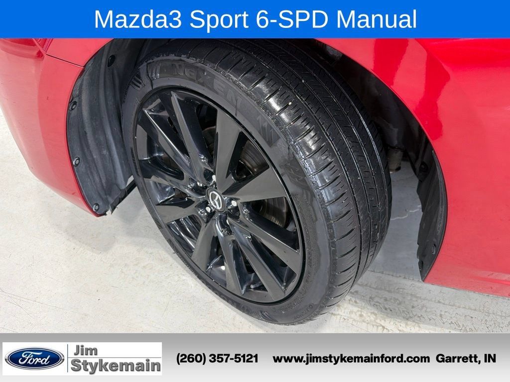 Used 2018 MAZDA MAZDA3 Sport FWD image 4