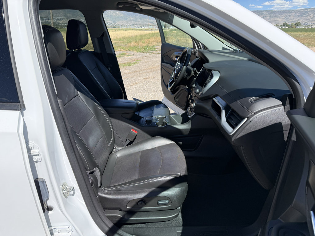 Used 2022 GMC Terrain SLT w/ Tech Package AWD/4WD image 37