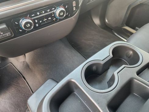 Used 2025 GMC Sierra 1500 SLT RWD image 18