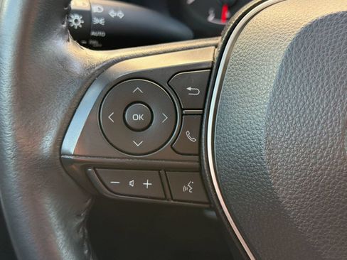 Used 2022 Toyota Corolla Cross LE w/ Moonroof Package FWD image 18