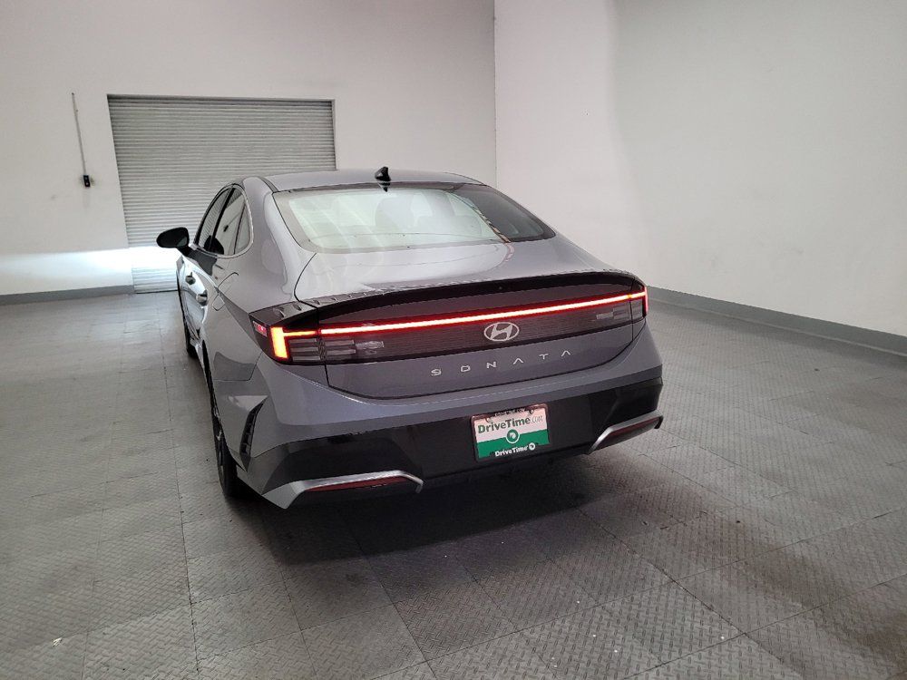 Used 2025 Hyundai Sonata SEL FWD image 6