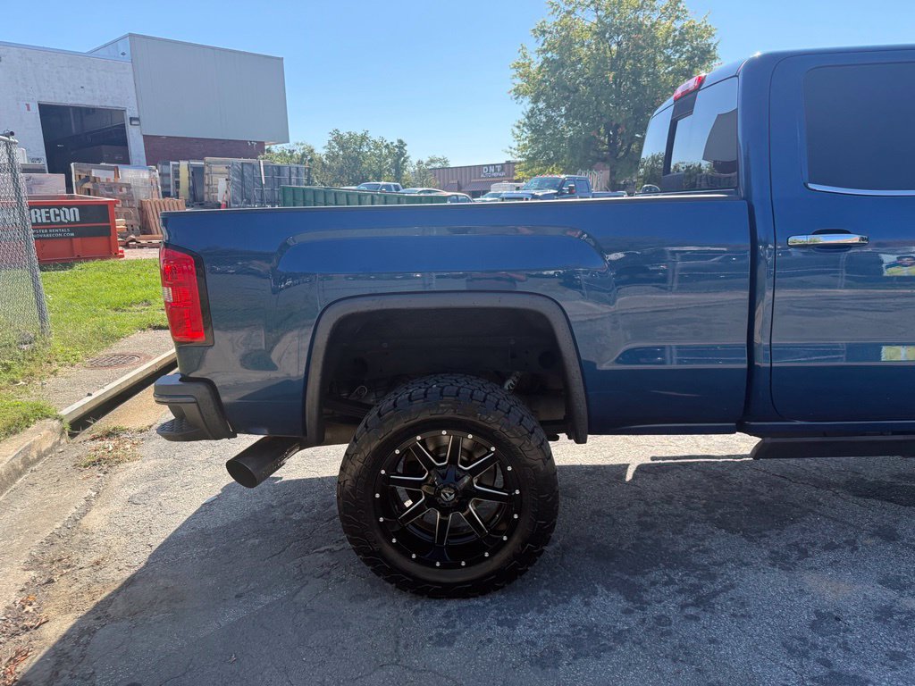 Used 2015 GMC Sierra 2500 Denali w/ Duramax Plus Package AWD/4WD image 15