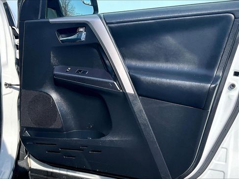Used 2017 Toyota RAV4 XLE image 23