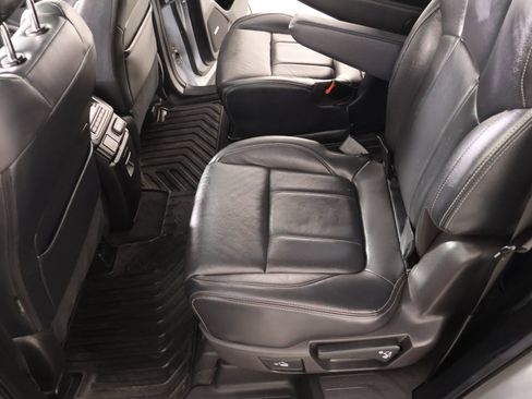 Used 2022 Subaru Ascent Limited w/ Technology Package AWD/4WD image 12