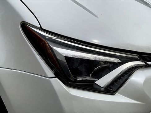 Used 2016 Toyota RAV4 Limited image 25