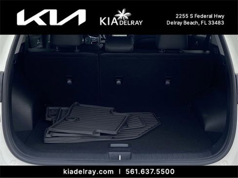 Certified 2022 Kia Sportage EX w/ EX Technology Package image 8