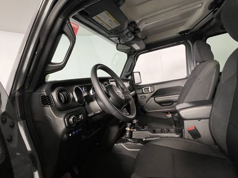 Used 2023 Jeep Wrangler Unlimited image 23