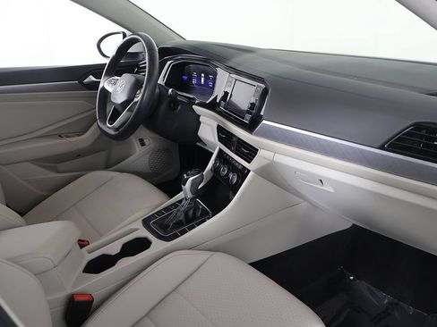 Used 2023 Volkswagen Jetta SE w/ Panoramic Sunroof Package FWD image 28