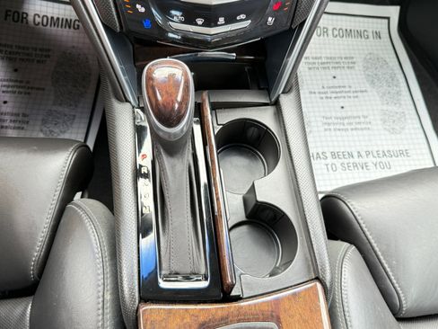 Used 2013 Cadillac XTS Premium image 69