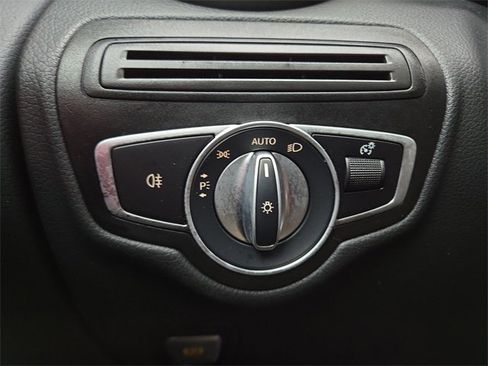 Used 2022 Mercedes-Benz GLC 300 4MATIC Coupe image 19