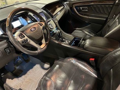 Used 2018 Ford Taurus Limited image 15