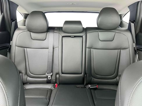 Used 2024 Hyundai Tucson Limited image 16