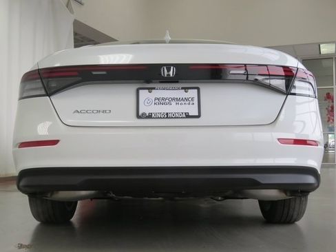 Used 2023 Honda Accord EX image 17