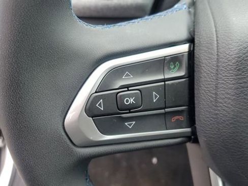 Used 2022 Jeep Compass Latitude image 9