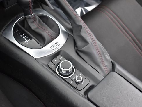 Used 2019 MAZDA MX-5 Miata Club image 28