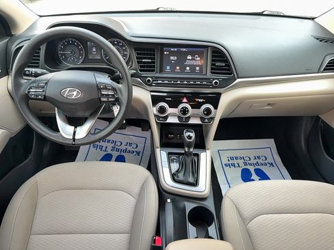 Used 2019 Hyundai Elantra SEL image 11