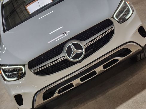 Used 2023 Mercedes-Benz GLC 300 4MATIC Coupe image 19