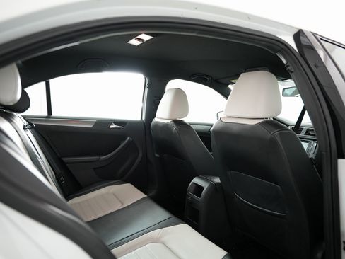 Used 2016 Volkswagen Jetta Sport image 37