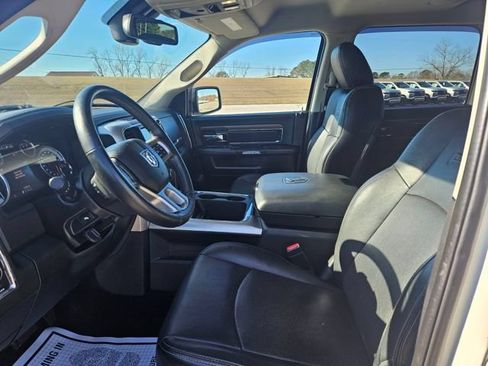 Used 2016 RAM 1500 Laramie w/ Convenience Group AWD/4WD image 9