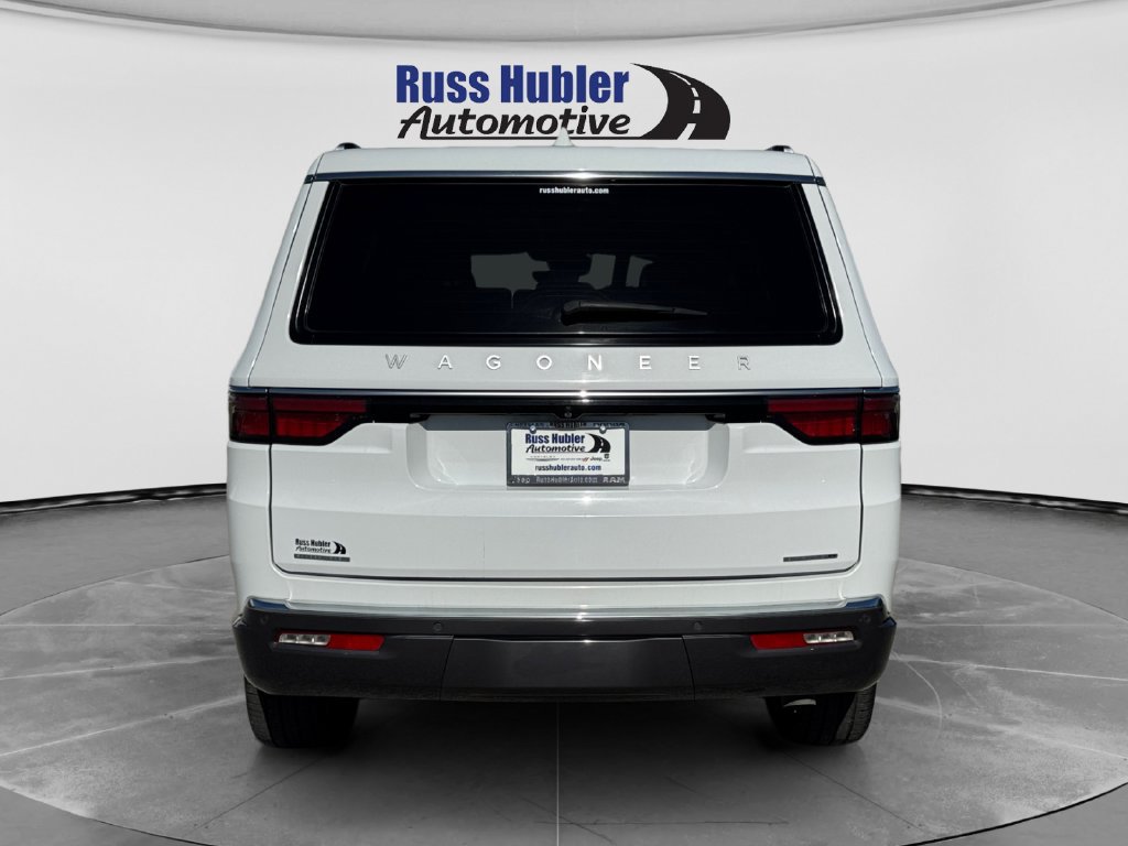 Used 2022 Jeep Wagoneer Series II w/ Convenience Group I AWD/4WD image 4