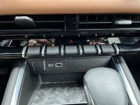 Used 2025 GMC Canyon AT4 AWD/4WD image 17