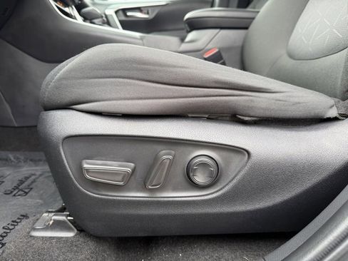 Used 2024 Toyota RAV4 XLE image 9