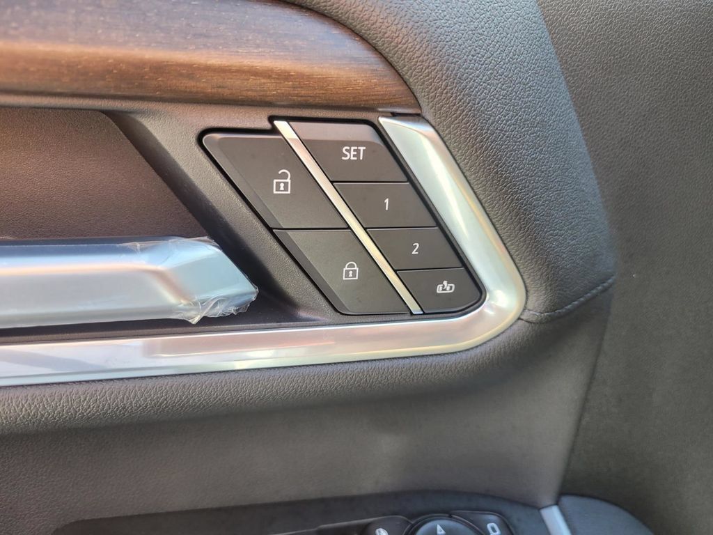 Used 2026 Chevrolet Silverado 2500 High Country AWD/4WD image 21
