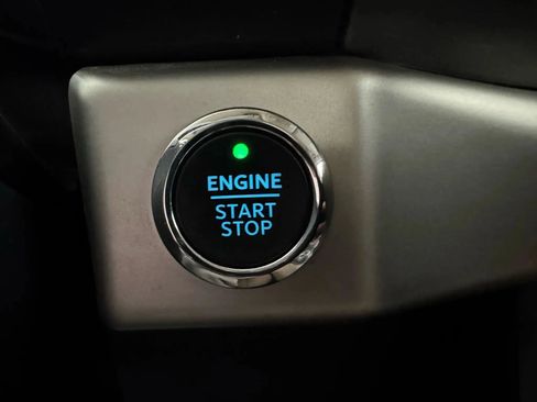 Used 2023 Ford Expedition XLT AWD/4WD image 17