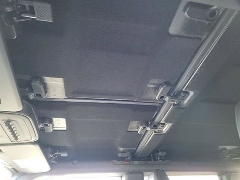 Used 2024 Ford Bronco Wildtrak image 19