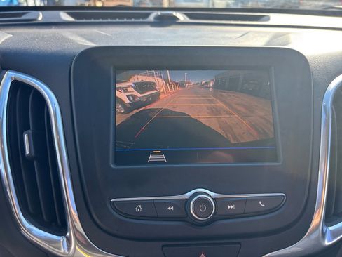 Used 2021 Chevrolet Equinox LT image 9