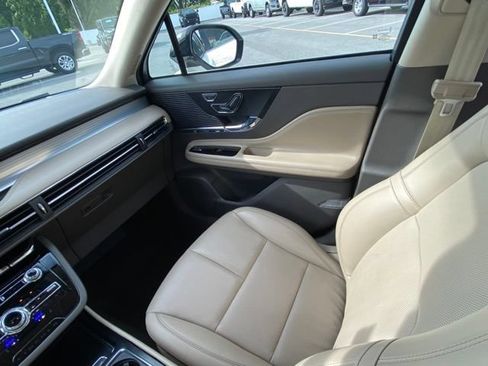 Used 2022 Lincoln Corsair AWD w/ Equipment Group 101A image 28