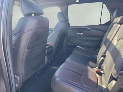 Used 2025 Honda Pilot Black Edition image 18