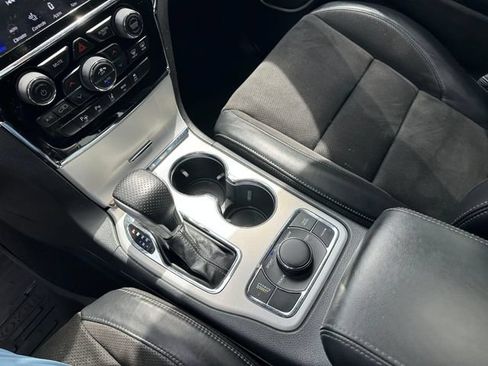 Used 2020 Jeep Grand Cherokee SRT AWD/4WD image 19
