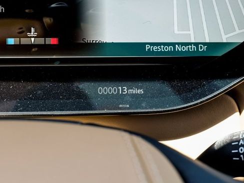New 2026 Land Rover Range Rover Long Wheelbase SE AWD/4WD image 27