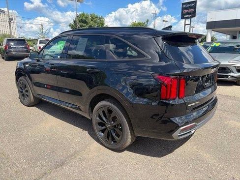 Used 2023 Kia Sorento SX AWD/4WD image 3