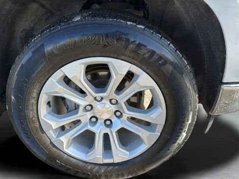 Used 2024 Chevrolet Silverado 1500 LTZ image 31