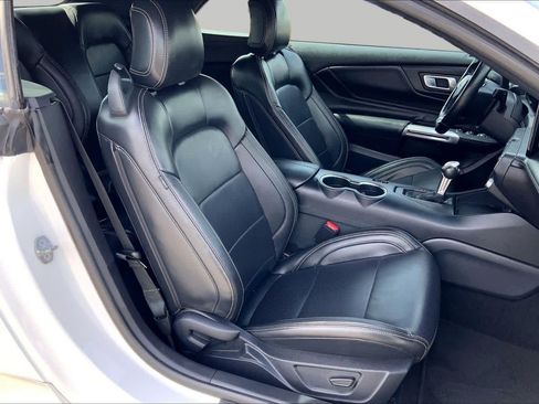 Used 2025 Ford Mustang Premium RWD image 9